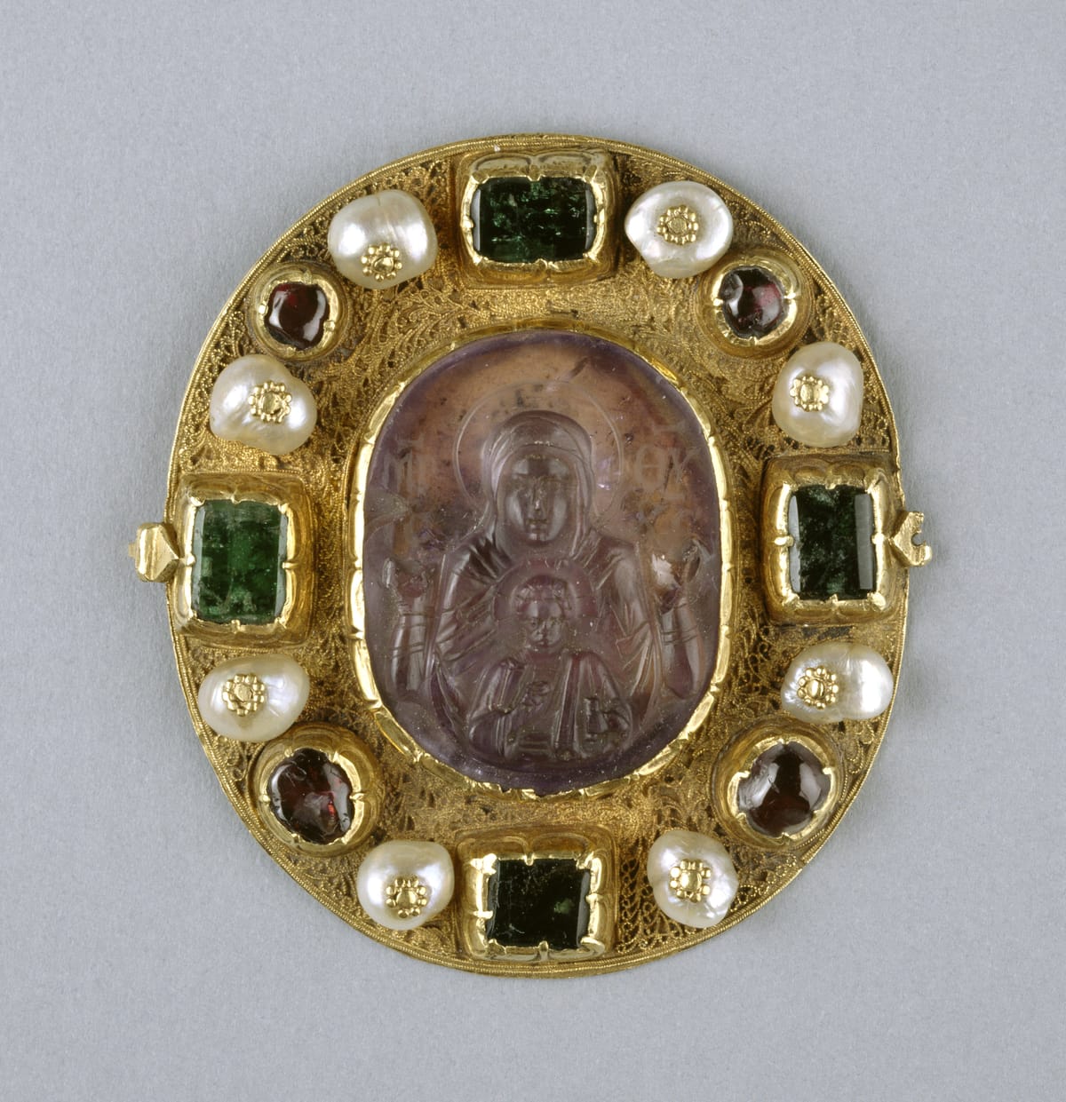 Reliquary Pendant with Virgin and Child (Greek, mid-16th Century) - Byzantine Stock Photo