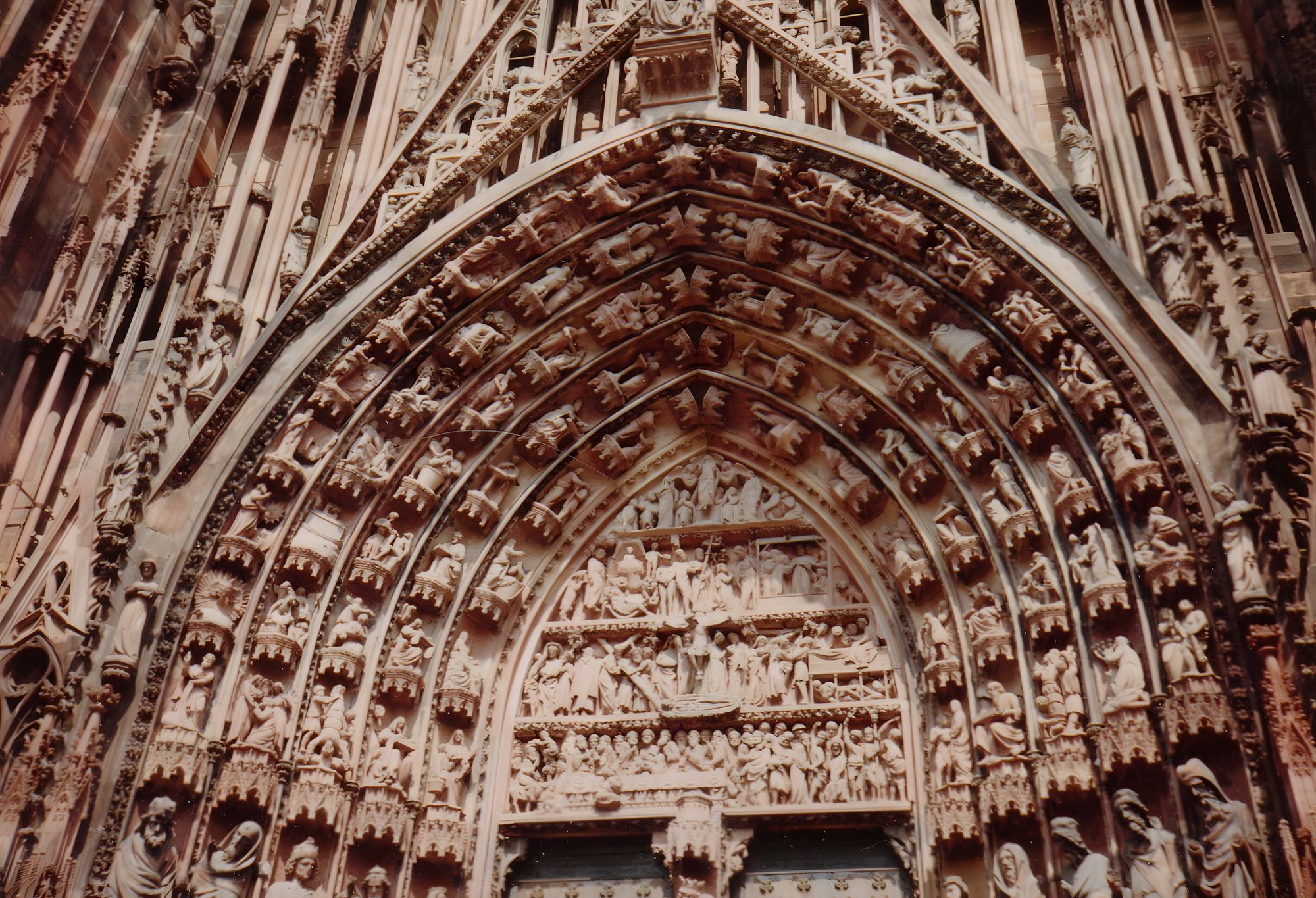 tympanum architecture