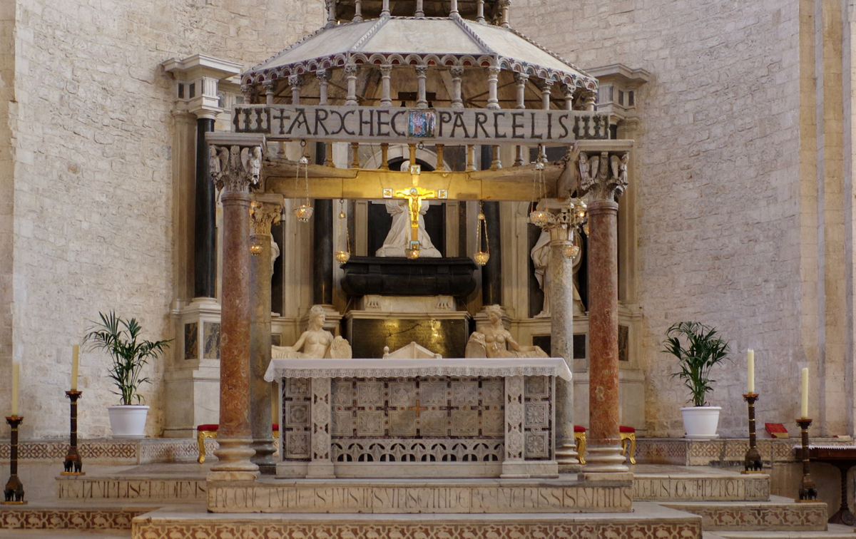 Ciborium in Basilica di San Nicola (Bari, Italy) - Catholic Stock Photo