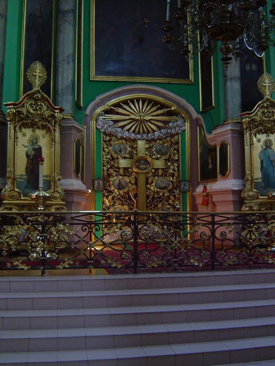 Iconostasis of the Orthodox Church of the Holy Spirit in Vilnius (2005) by Reytan - Public Domain Orthodox Stock Photo