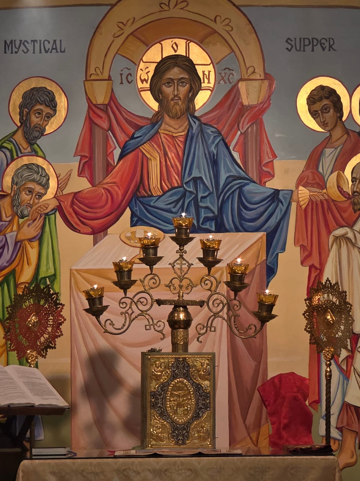 Icon of the Mystical Supper over the Altar at Our Lady of Perpetual Help Byzantine Catholic Church, Virginia Beach (2025) by Shalone Cason - Public Domain Catholic Stock Photo
